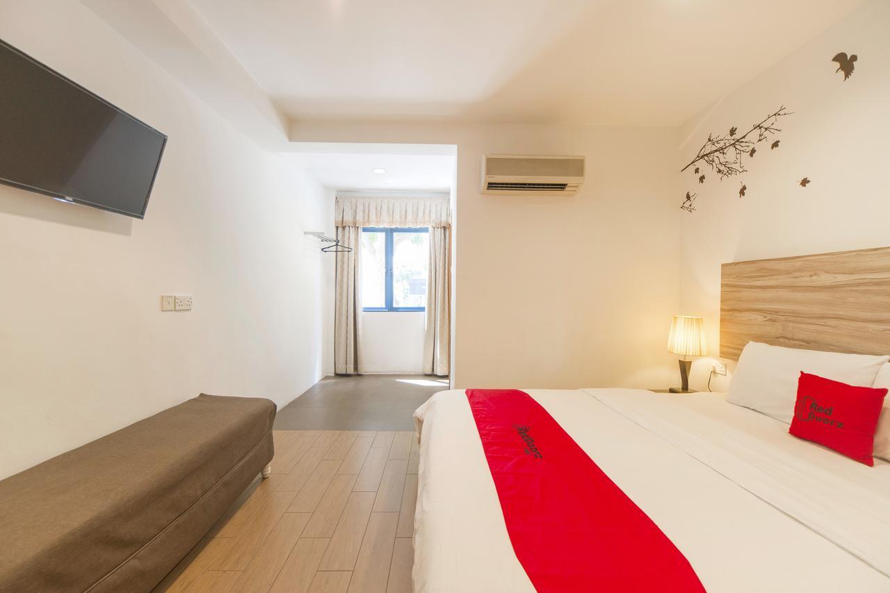 Khách sạn Reddoorz Plus @ Victoria Street