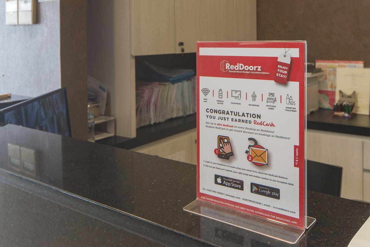 Khách sạn Reddoorz Plus @ Victoria Street Singapore